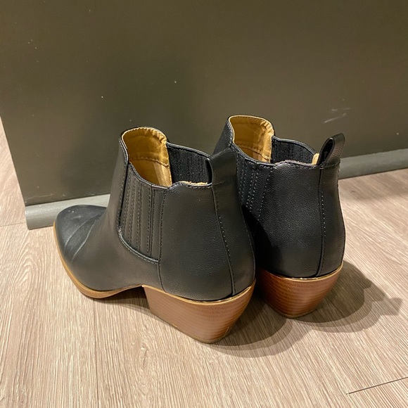 new directions Shoes New Directions Black Leather Ankle Boot Poshmark